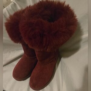 Rogue Helium Women's Red Fur-Lined Boots